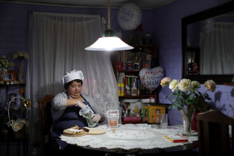 In pandemic rebound, Latin America’s working mothers fall behind