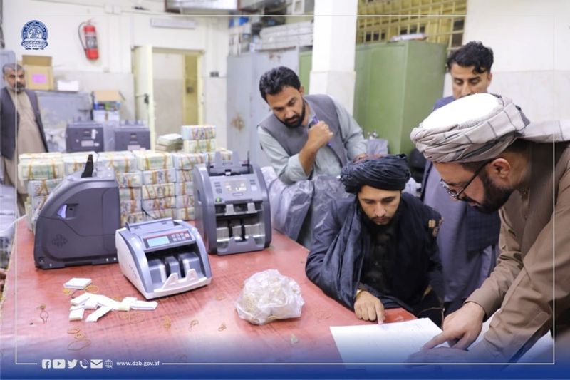Afghanistan’s Taliban-controlled central bank seizes a large amount of money