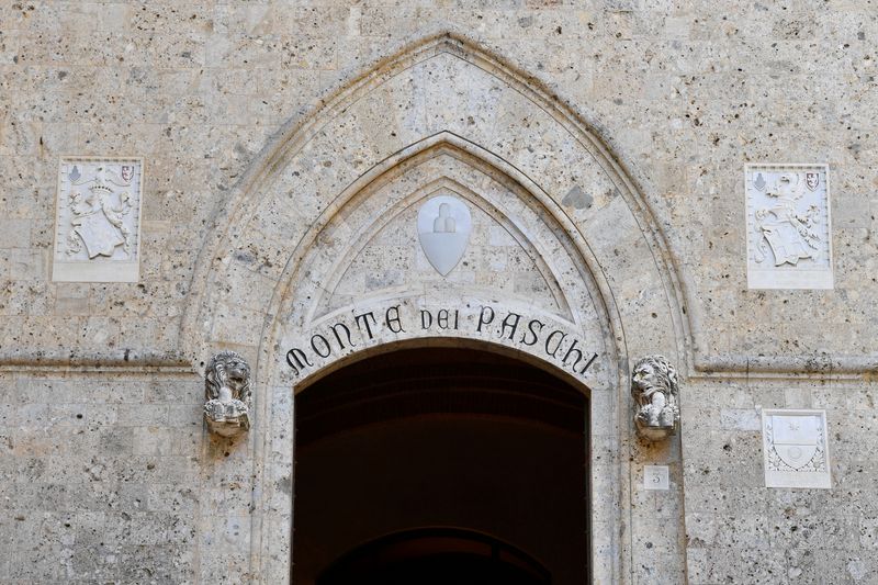 FILE PHOTO: FILE PHOTO: Italy’s problem bank casts a long