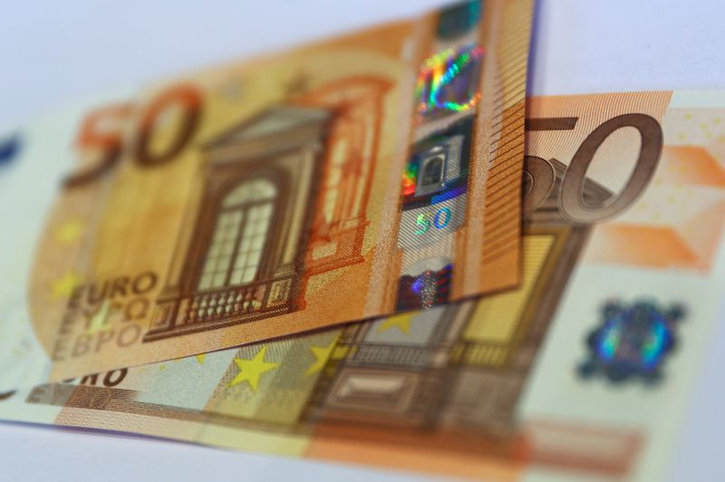 FILE PHOTO: The German Bundesbank presents the new 50 euro