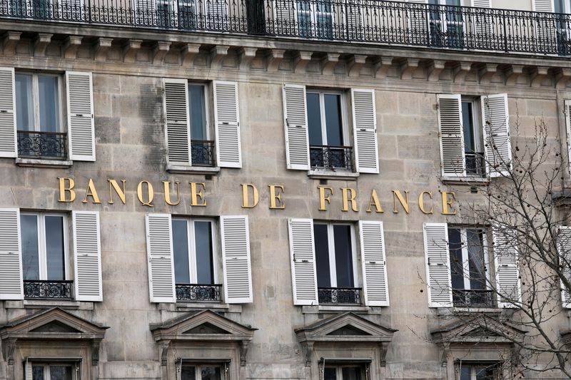 FILE PHOTO: FILE PHOTO: Facade of the Bank of France