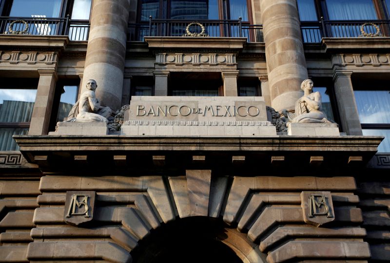 FILE PHOTO: The facade of the Bank of Mexico building