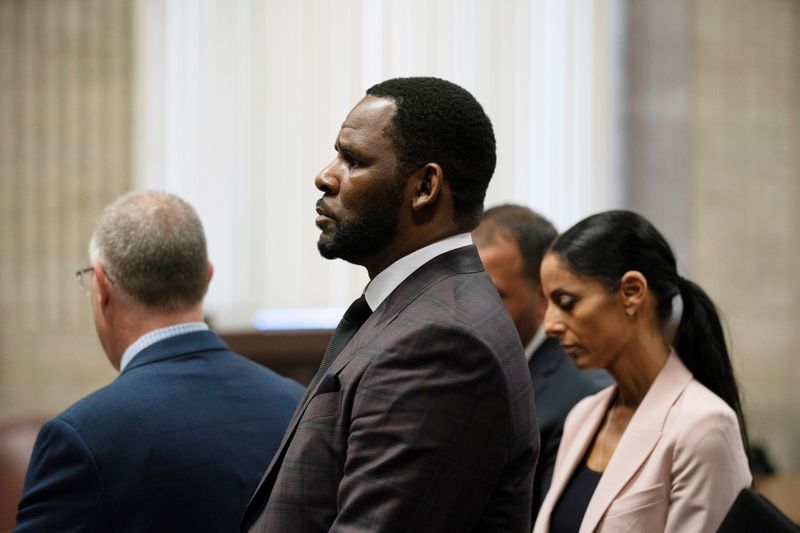 R. Kelly appears for a hearing at Leighton Criminal Court