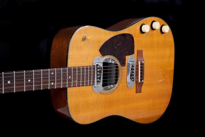 Kurt Cobain’s Iconic MTV Unplugged Guitar