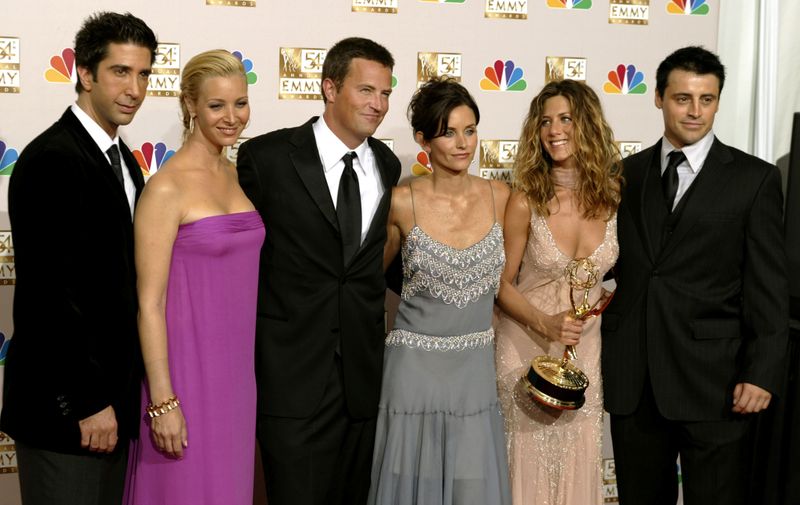 FILE PHOTO: FRIENDS CAST APPEARS WITH WINNER JENNIFER ANISTON AT