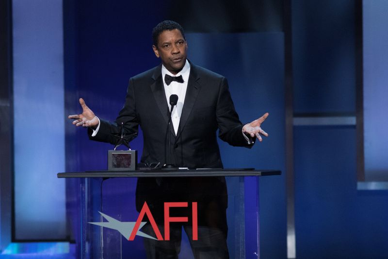 FILE PHOTO: Actor Denzel Washington accepts the 47th AFI Life
