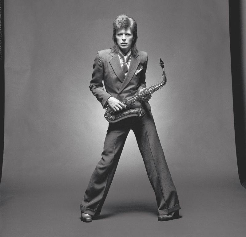 Bowie Sax BW Full Length London 1973