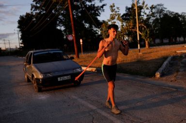 FILE PHOTO: Young Cuban Emanuel Castellano, seeks to break record