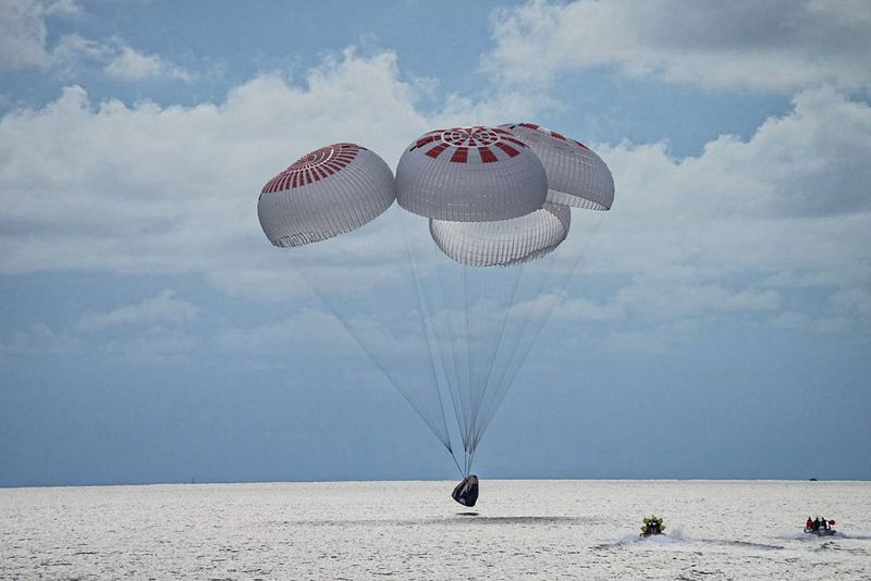 SpaceX Inspiration4 mission safely splashes down in SpaceX’s Crew Dragon