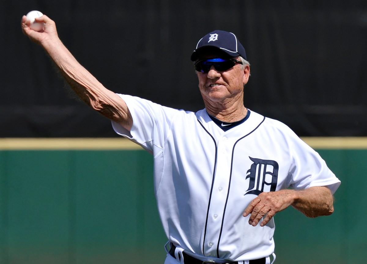 Tigers legend Al Kaline throws out the ceremonial first during