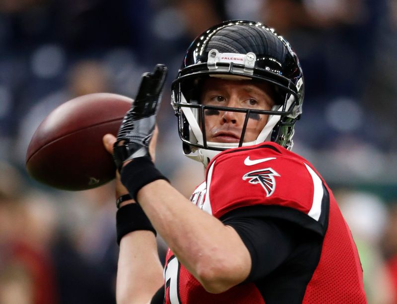 Atlanta Falcons’ quarterback Matt Ryan warms up before Super Bowl