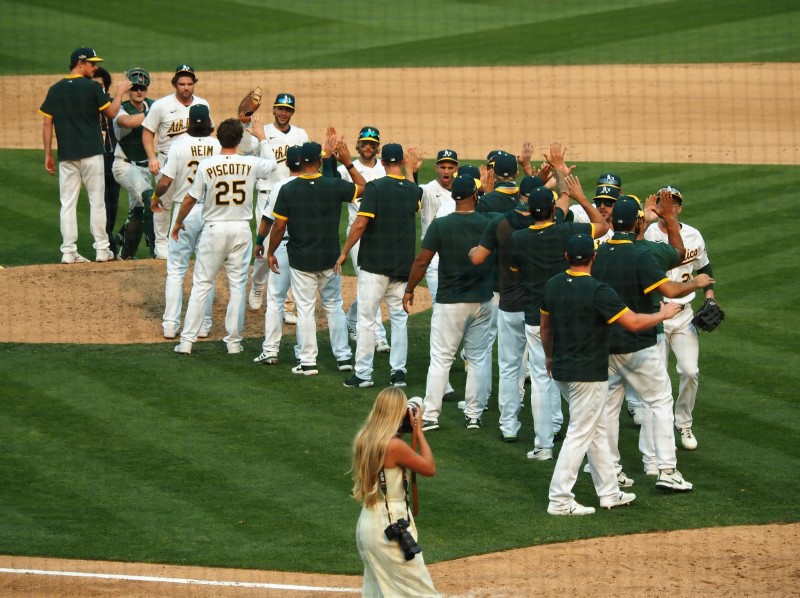 MLB: Wildcard-Chicago White Sox at Oakland Athletics