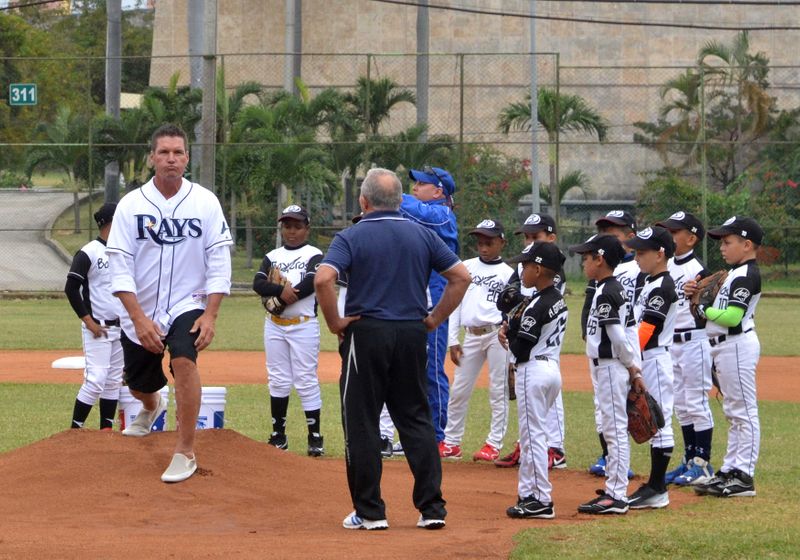 Tampa Ray Bays pitching coach Hickey holds a baseball clinic