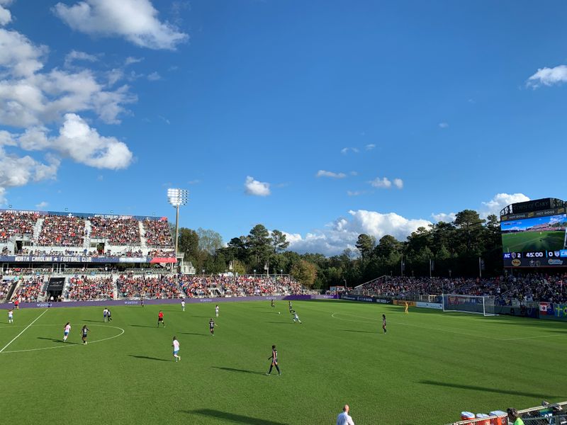 The North Carolina Courage and the Chicago Red Stars compete