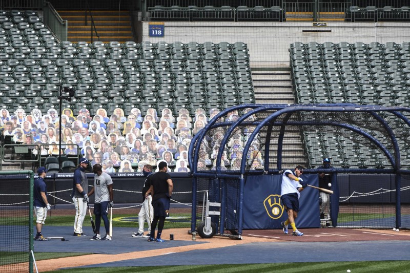 FILE PHOTO: MLB: St Louis Cardinals at Milwaukee Brewers