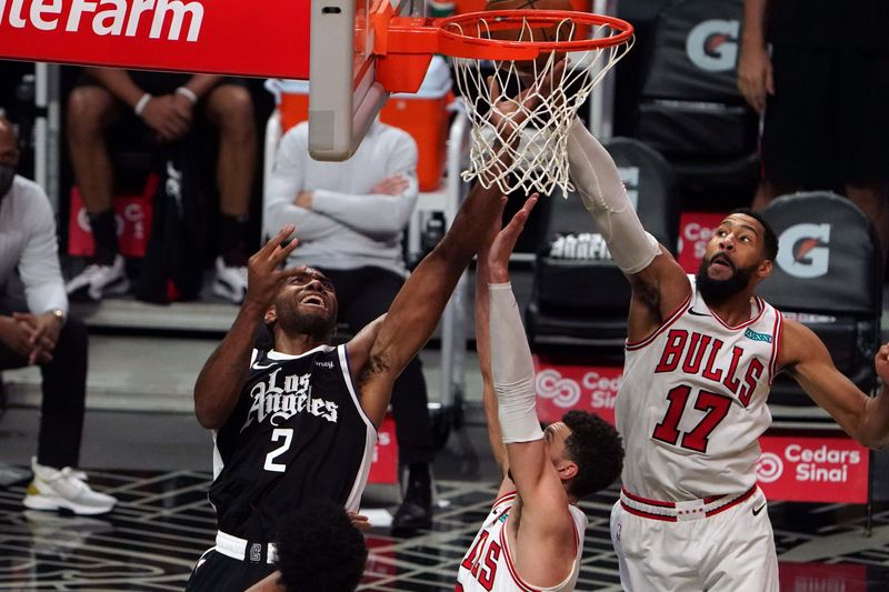 NBA roundup: Kawhi Leonard hits milestone in Clippers win - Metro US