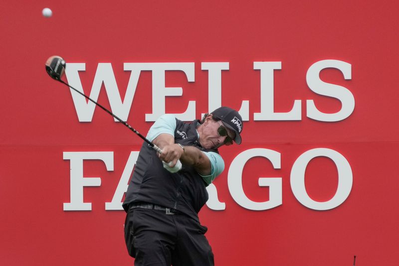 PGA: Wells Fargo Championship – Second Round