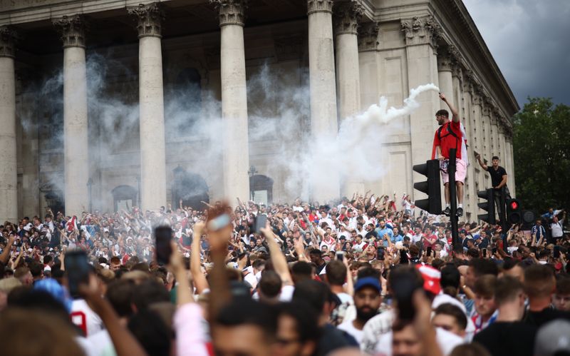 Euro 2020 – Fans gather for Italy v England