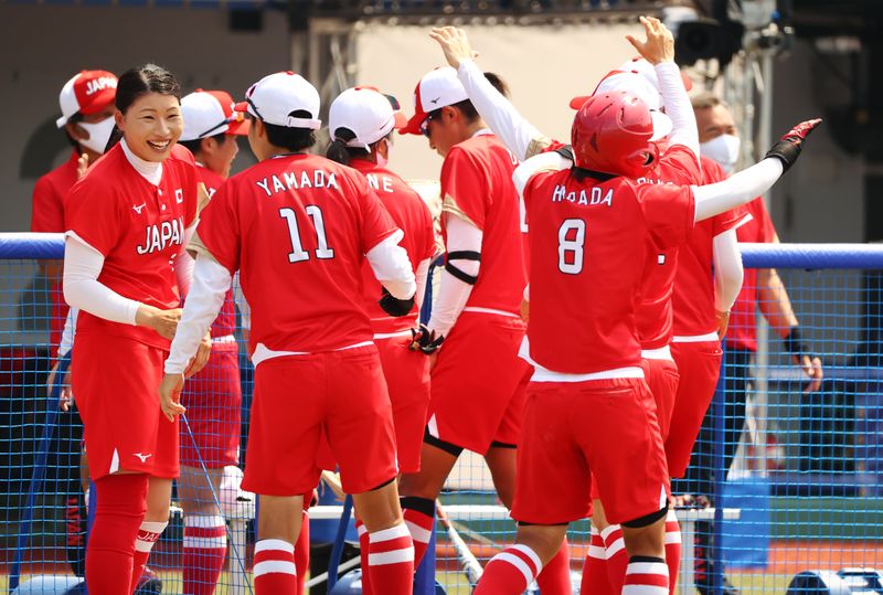 Softball – Women – Opening Round – Australia v Japan