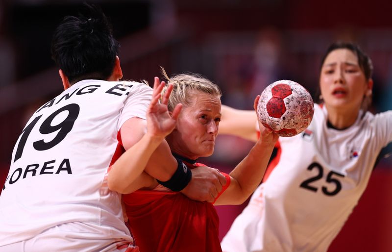 Handball – Women – Group A – Norway v South