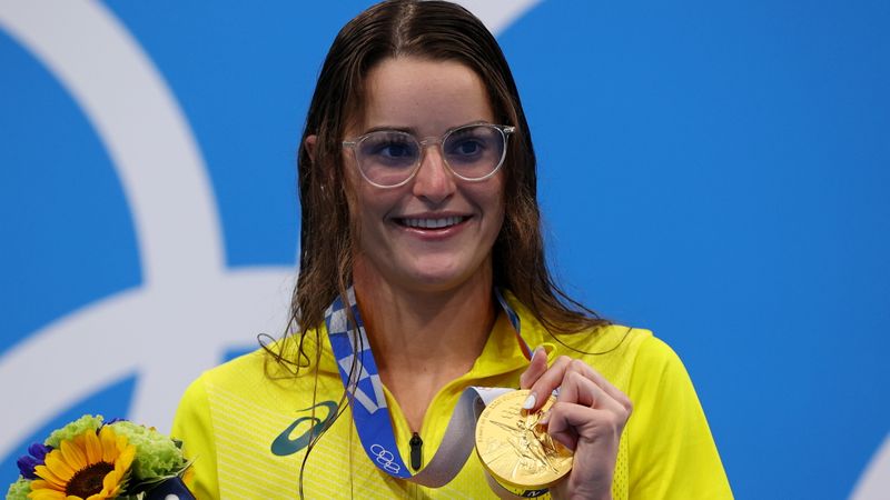 Swimming – Women’s 200m Backstroke – Medal Ceremony