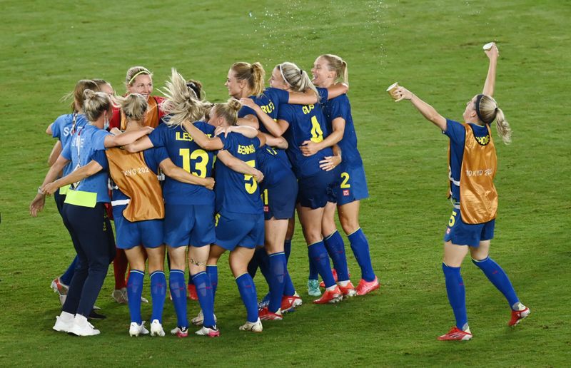 Soccer Football – Women – Semifinal – Australia v Sweden