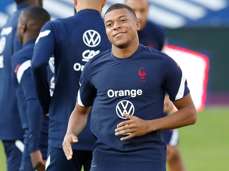 World Cup – UEFA Qualifiers – France  training
