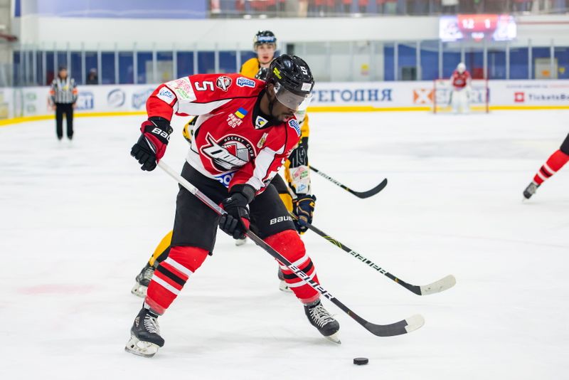 HC Donbass player Jalen Smereck in action during the Ukrainian