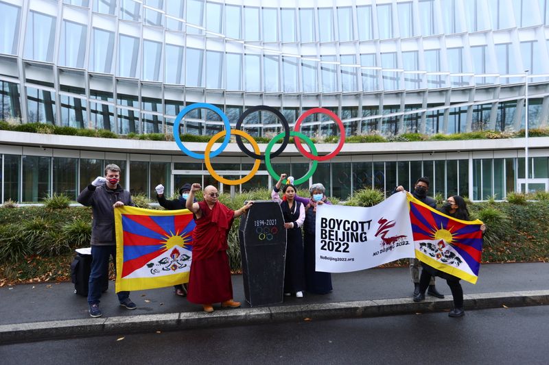 Protesters hold mock funeral for the IOC in Lausanne