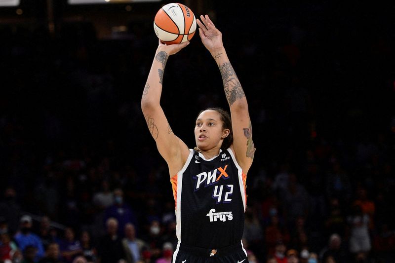 FILE PHOTO: WNBA: Finals-Chicago Sky at Phoenix Mercury
