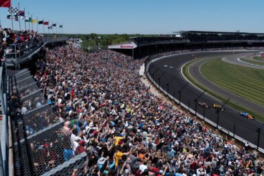 Fans return to Indianapolis Motor Speedway