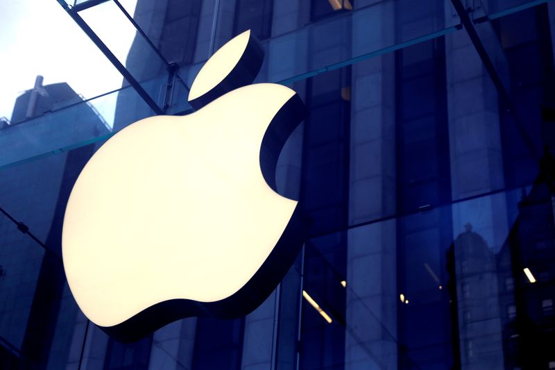 FILE PHOTO: FILE PHOTO: The Apple Inc logo is seen