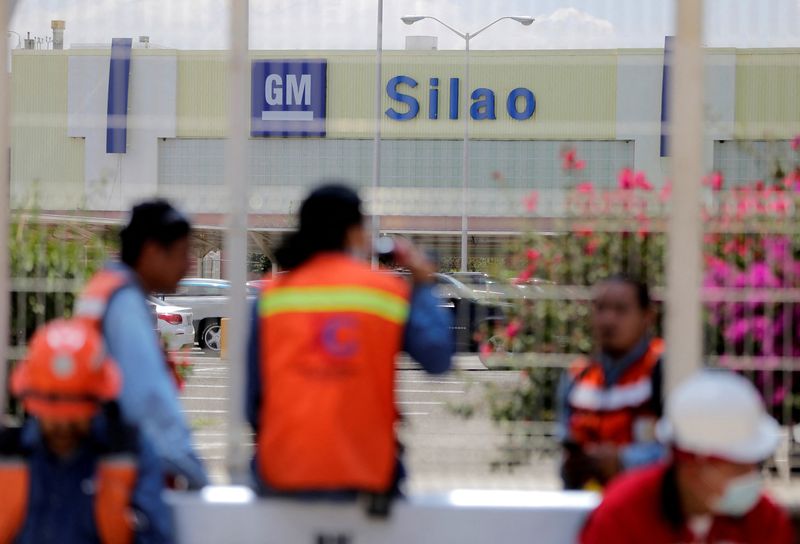 FILE PHOTO: GM workers’ historic vote in Mexico tests new