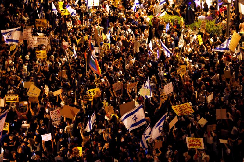 Israelis protest against PM Netanyahu’s alleged corruption and the way