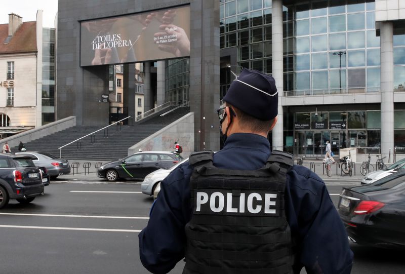 Police operation ongoing near the former offices of Charlie Hebdo,