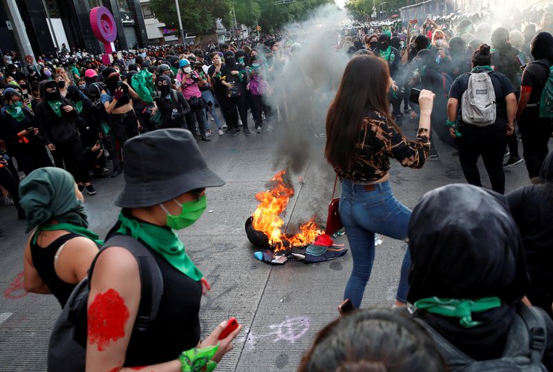 FILE PHOTO: Abortion rights campaigners clash with police in Mexico