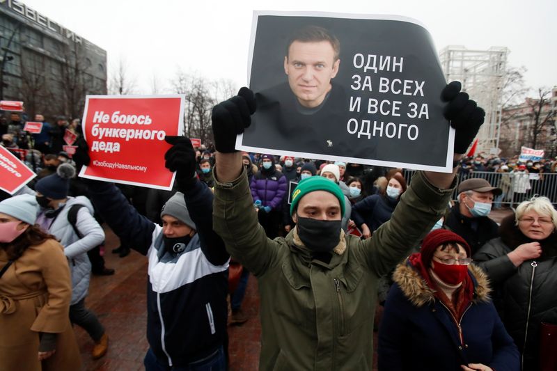 Navalny supporters protest his arrest