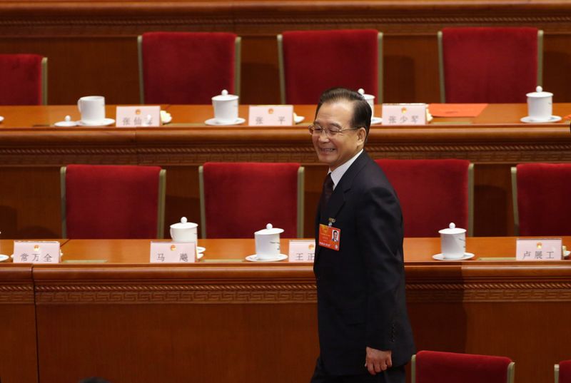 China’s former Premier Wen leaves after fifth plenary meeting of