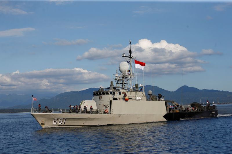 Indonesian Navy’s KRI Singa-651 leaves the Tanjung Wangi port as
