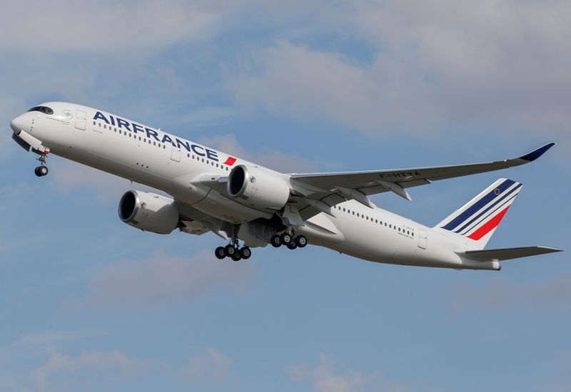 FILE PHOTO: The first Air France airliner’s Airbus A350 takes