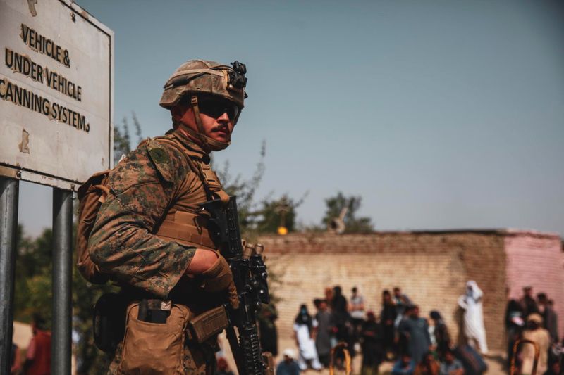 A Marine with the 24th Marine Expeditionary Unit (MEU) provides