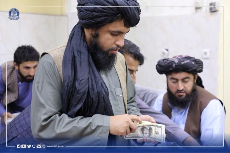 FILE PHOTO: Afghanistan’s Taliban-controlled central bank seizes a large amount