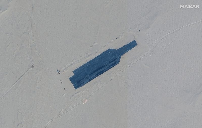 Maxar satellite image shows a carrier target in Ruoqiang, Xinjiang,