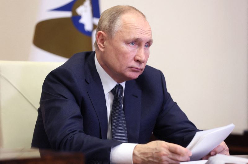 Russian President Vladimir Putin takes part in the Supreme Eurasian