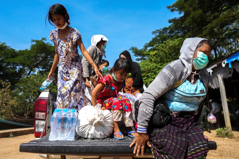 Thailand send hundreds of refugees back to Myanmar despite the