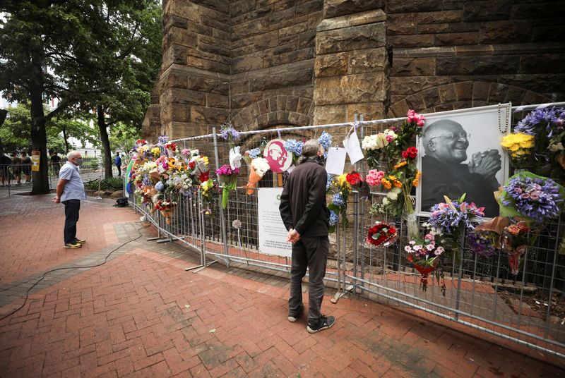 Mourners pay their respects to the late Archishop Desmond Tutu