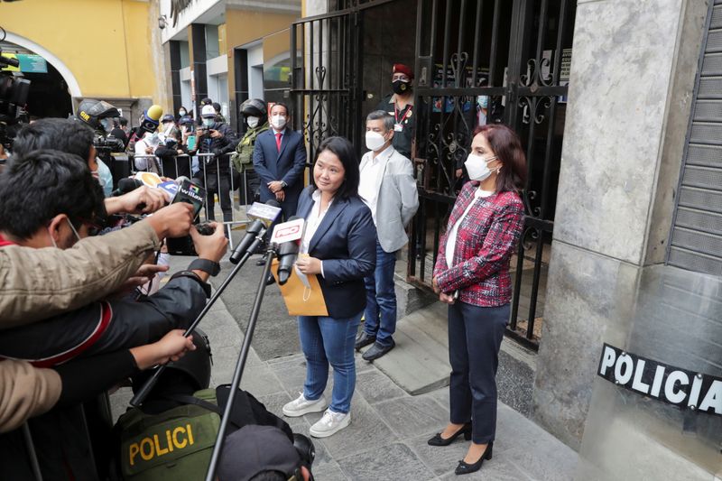 Peru’s presidential candidate Keiko Fujimori delivers letter requesting international audit