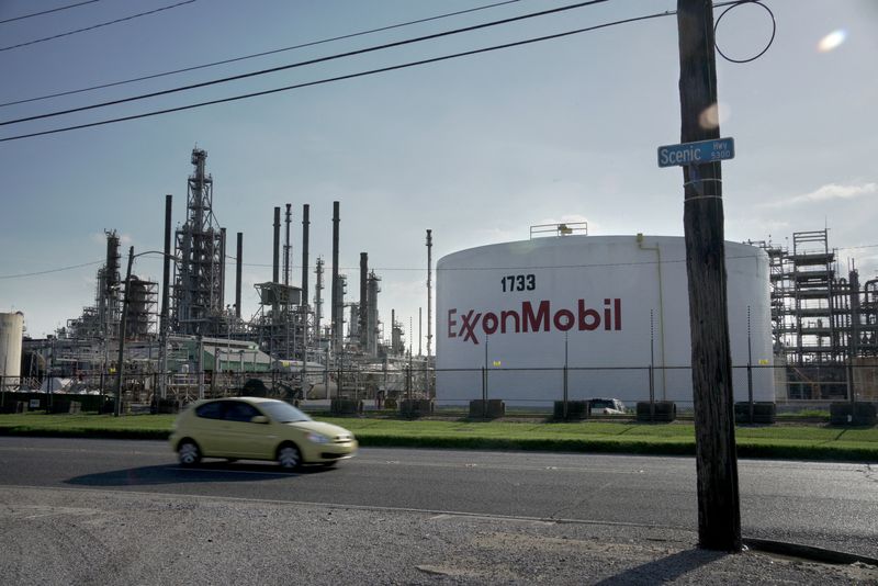 FILE PHOTO: Exxon’s U.S. oil refineries pump out more soot