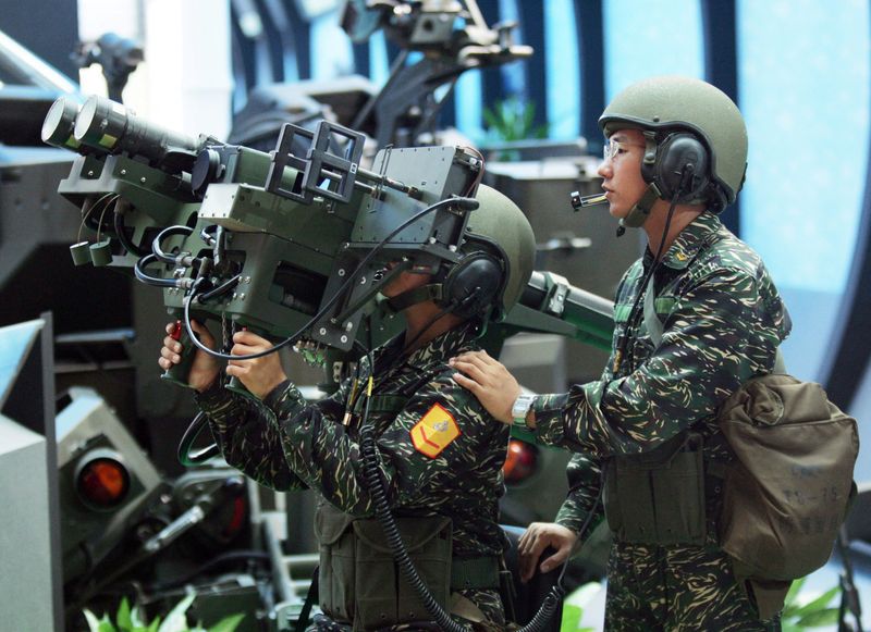 FILE PHOTO: Taiwan soldiers demonstrate dual mount Stringer missiles in
