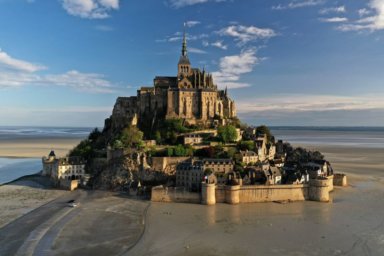 Coronavirus lockdown turns iconic Mont Saint-Michel into ghost fortress